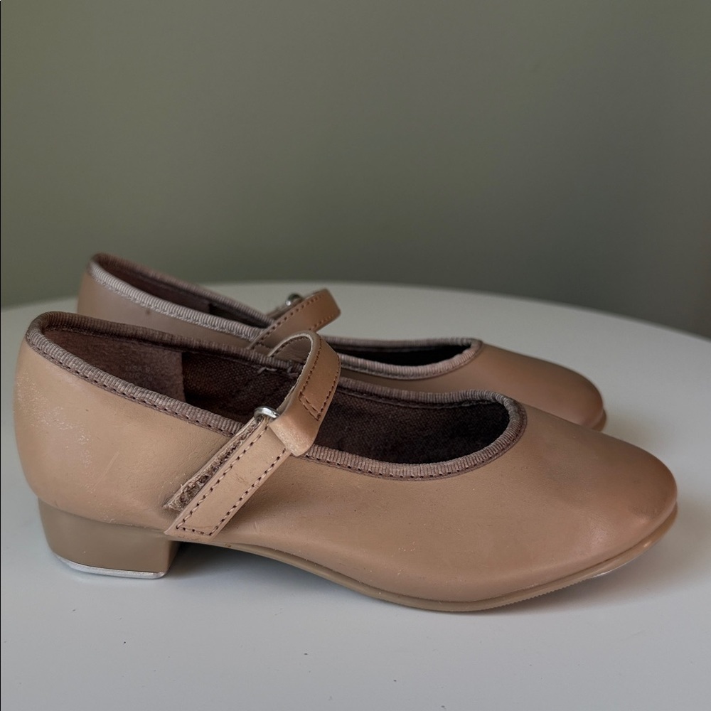 American Ballet Theatre (ABT) Tap Shoes Mary Jane 
hook-and-loop closure girls 9